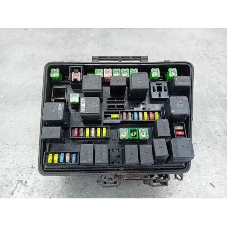 SKRZYNKA BEZPIECZNIKÓW ZEWNĘTRZNA CHRYSLER PACIFICA 3.5 24V 2004 P05082054AA PBE 253 2983 