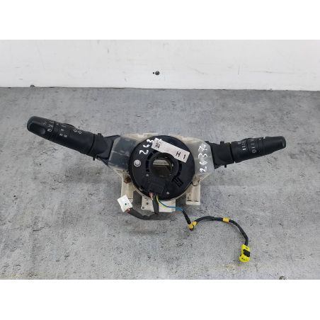 PRZEŁĄCZNIK ZESPOLONY NISSAN X-TRAIL I T30 2.2 DI 114KM 2.2 DI 2003 255408H700  252608H705  255608H705 KH3 114 2637 