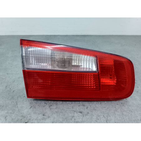 LAMPA TYLNA LEWA W KLAPE RENAULT LAGUNA II ( 02-07 ) 1.8 16V 2002 8200002475 