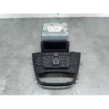 RADIO FABRYCZNE OPEL INSIGNIA A 1.8 16V 140KM 1.8 16V 2009 13317121 13273254 13223792F   Z177 140 3211 