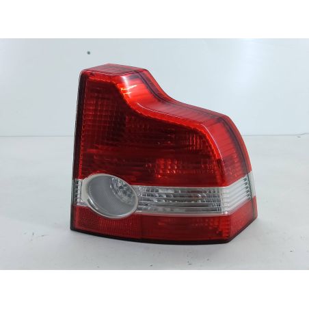 LAMPA TYLNA PRAWA VOLVO S40 II 2.4 140KM 2.4 2004 30678740 464-46 140 3295 