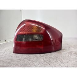 LAMPA TYLNA PRAWA AUDI A6 C5 2.8 V6 193KM2.8 V6199801-441-1943R-RLZ5L1933224                                            