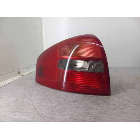 LAMPA TYLNA LEWA AUDI A6 C5 2.8 V6 193KM 2.8 V6 1998 01-441-1943L-R LZ5L 193 3224 