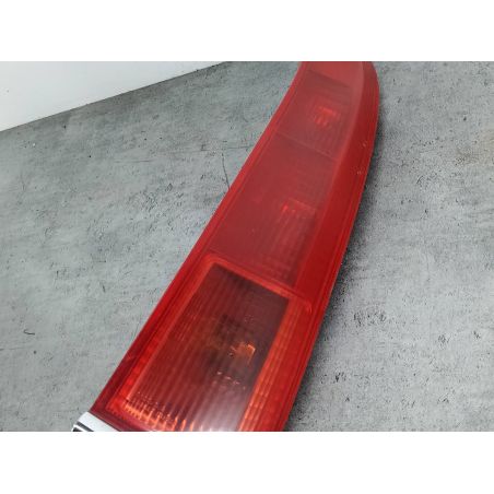 LAMPA TYLNA PRAWA HONDA STREAM 2.0 16V 2003 P1483R NH623M 156 3072 