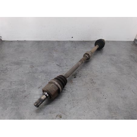 PÓŁOŚ PRAWA PRZÓD HYUNDAI I30 I CW FL 1.6 16V 2010 BV 116 3030 