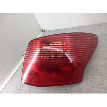LAMPA TYLNA PRAWA PEUGEOT 407 SW 2.0 HDI 136KM 2.0 HDI 2006 EWP 136 3074 