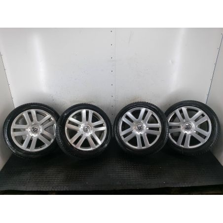FELGI ALUMINIOWE KOMPLET 17 Z OPONAMI VW GOLF PLUS I 1.6 FSI 115KM 1.6 FSI 2006 1K0601025C 225/45R17 225/45R17  LA5S 115 3220 7.0" 