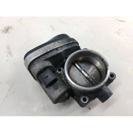 PRZEPUSTNICA BMW E90 2.0 2.0 16V 318i 2006 13521439224-04 475 129 2951 