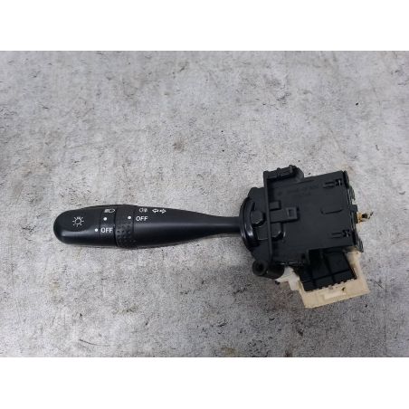 PRZEŁĄCZNIK MANETKA KIERUNKOWSKAZÓW SUZUKI GRAND VITARA II 1.9 DDIS 129KM 1.9 DDIS 2006 173744 ZJ3 129 2835 