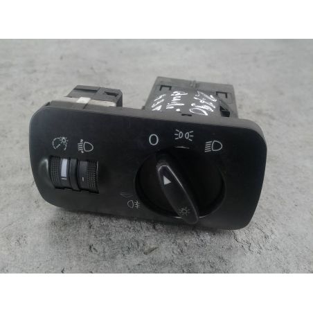 WŁĄCZNIK ŚWIATEŁ AUDI A3 8L 1.9 TDI 90KM 1.9 TDI 2001 8L1941531H LY9B 90 2790 