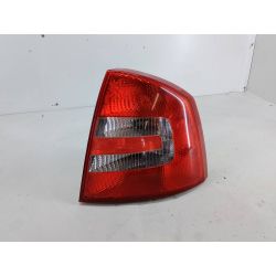 LAMPA TYLNA PRAWA SKODA OCTAVIA II 2.0 FSI 150KM2.0 FSI20051Z5945096A 1Z5945112A  VP4SHX-13404-ALF9R1502832                                            