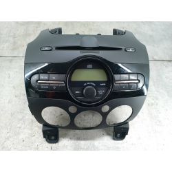 RADIO FABRYCZNE MAZDA 2 II 1.3 84KM1.3 16V2011DL4066AR038P843256                                            