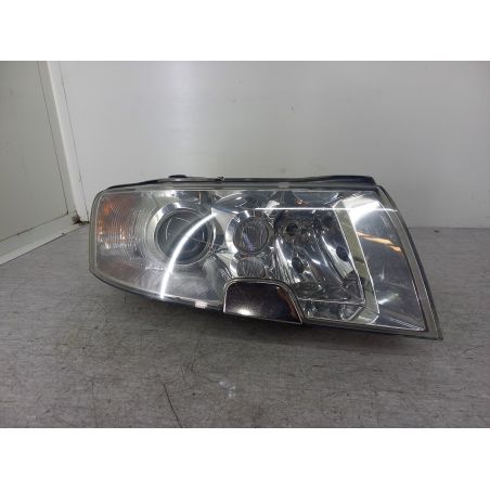 LAMPA PRZÓD PRAWA XENON SKODA SUPERB I 2.8 V6 193KM 2.8 V6 2004 LF5U 193 3321 