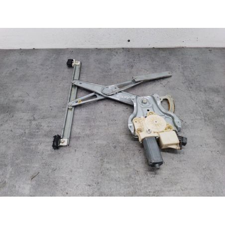 PODNOŚNIK SZYBY PRAWY PRZÓD TOYOTA AVENSIS II T25 2.0 VVT-I 147KM 2.0 VVT-I 2006 69810-05050 1C0 147 3180 