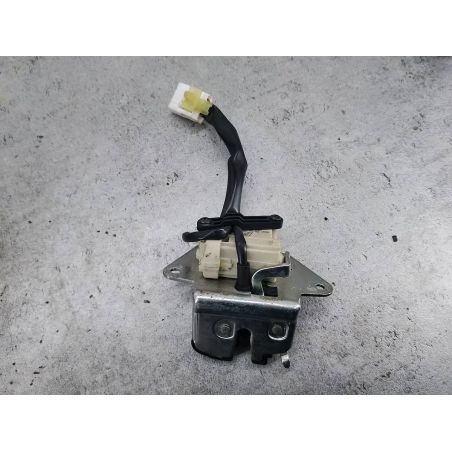 ZAMEK KLAPY ALFA ROMEO 159