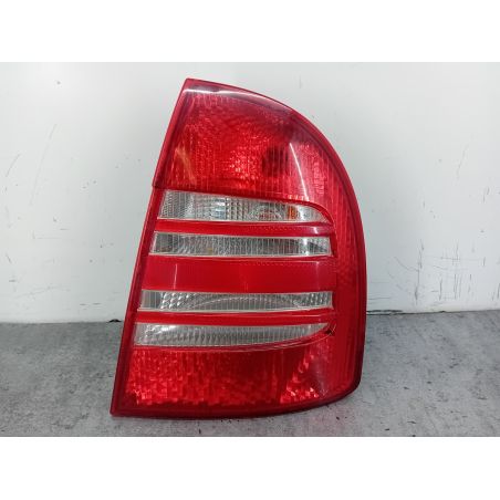LAMPA TYLNA PRAWA SKODA SUPERB I