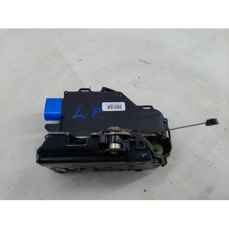 ZAMEK DRZWI LEWY PRZÓD VW GOLF V 1.9 TDI 105KM 1.9 TDI 2004 3D1837015 LA7W 105 3472 