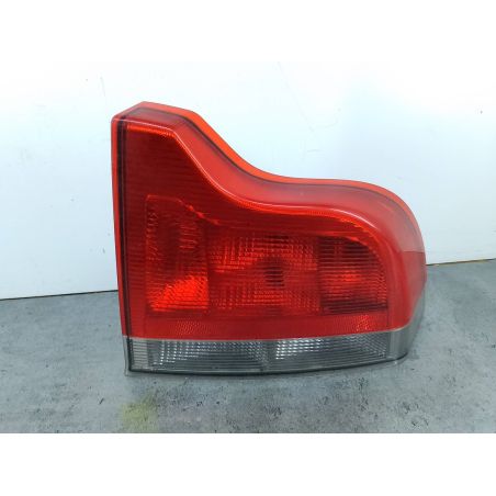 LAMPA TYLNA PRAWA VOLVO S60 ( 00-10 )