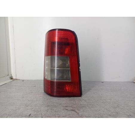 LAMPA TYLNA LEWA PEUGEOT PARTNER I FL 1.6 HDI 9657977080   9657976880 75 3492 