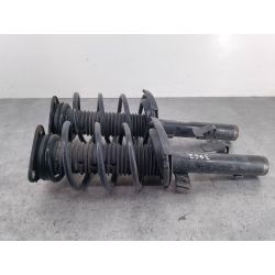 AMORTYZATORY PRZÓD KOMPLET FORD FOCUS II 1.4 80KM1.4 16V2006G8801R  G8802LH4803462                                            