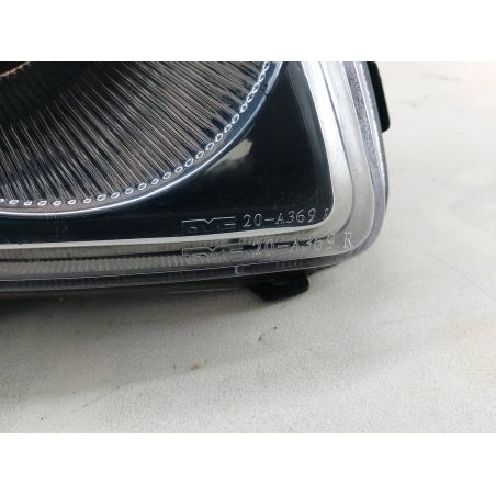 LAMPA PRZÓD PRAWA TOYOTA AVENSIS II T25