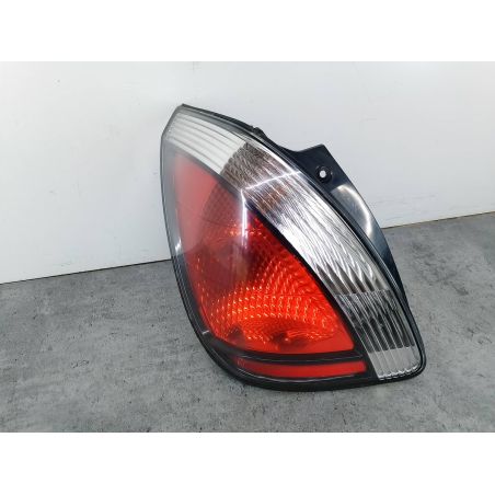 LAMPA TYLNA LEWA KIA RIO II