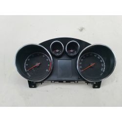 LICZNIK OPEL MERIVA B 1.4 16V 120KM1.4 16V201113346174Z22A1203135                                            