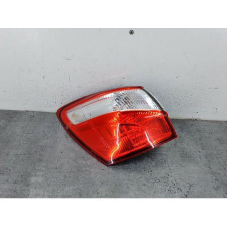 LAMPA TYLNA LEWA NISSAN QASHQAI +2 I