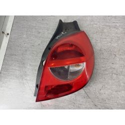 LAMPA TYLNA PRAWA RENAULT CLIO III 1.4 16V 98KM1.4 16V200689035080TEB76983577                                            