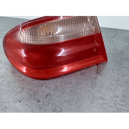 LAMPA TYLNA LEWA MERCEDES-BENZ KLASA E W210