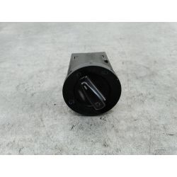 WŁĄCZNIK ŚWIATEŁ VW PASSAT B5 FL 1.9 TDI20011C0941531LA5E                                            