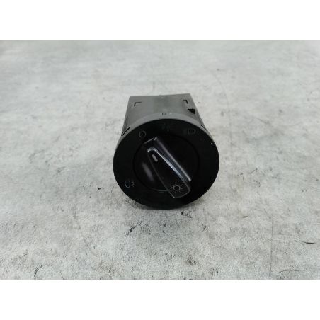 WŁĄCZNIK ŚWIATEŁ VW PASSAT B5 FL