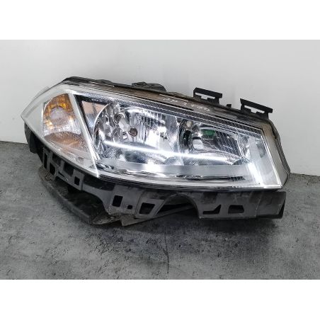 LAMPA PRZÓD PRAWA RENAULT MEGANE II