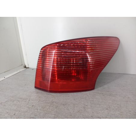 LAMPA TYLNA PRAWA PEUGEOT 407 SW 2.0 HDI 136KM 2.0 HDI 2005 KDA 136 