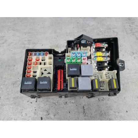 SKRZYNKA BEZPIECZNIKÓW FORD FOCUS II 1.6 TI-VCT 115KM 1.6 Ti-VCT 2005 3M5T-14A142-AB  4M5T-14K733-HFG I2 115 3568 