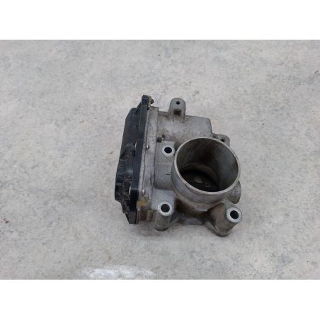 PRZEPUSTNICA RENAULT CLIO III FL 1.2 16V 2010 8200568712C NV676 75 3705 