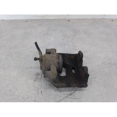 ZACISK HAMULCOWY PRAWY PRZÓD VOLVO V60