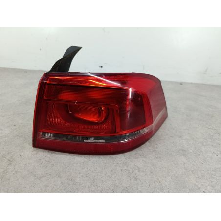 LAMPA TYLNA PRAWA VW PASSAT B7 2.0 TDI 140KM 2.0 TDI 2012 3AE945096F   LA7W 140 3816 