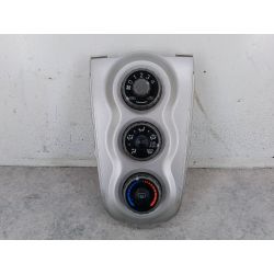 PANEL NAWIEWU TOYOTA YARIS II 1.4 D4D 90KM1.4 D-4D200755406-0D1901F8903861                                            