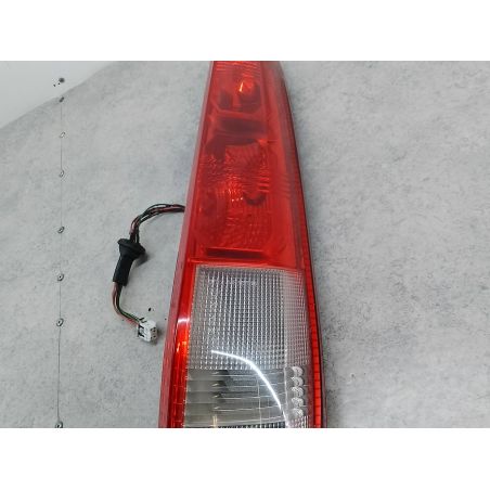 LAMPA TYLNA PRAWA NISSAN X-TRAIL I T30