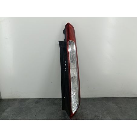 LAMPA TYLNA PRAWA FORD FOCUS II FL