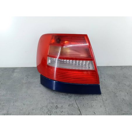 LAMPA TYLNA LEWA AUDI A4 B5