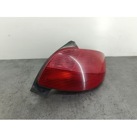 LAMPA TYLNA PRAWA PEUGEOT 206 1.4 HDI 70KM 1.4 HDI 2531D 70 3790 