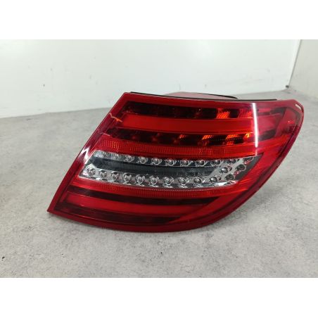LAMPA TYLNA PRAWA MERCEDES-BENZ KLASA C W204 1.6 156KM 1.6 16V C180 2013 2049060503 755 156 3773 