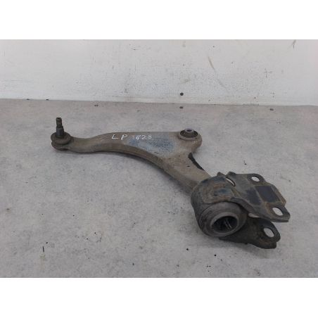 WAHACZ LEWY PRZÓD VOLVO V60