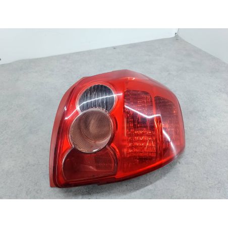 LAMPA TYLNA PRAWA TOYOTA AURIS I
