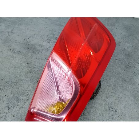 LAMPA TYLNA LEWA FIAT GRANDE PUNTO