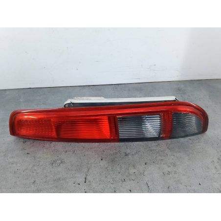 LAMPA TYLNA PRAWA FORD FOCUS II