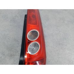 LAMPA TYLNA PRAWA FORD FIESTA MK6 1.31.3 8V20076S61-13404-B84703997                                            