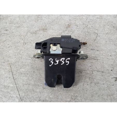 ZAMEK KLAPY SKODA FABIA II 1.2 HTP 6V 60KM 1.2 HTP 2009 5J0827501B LF9R 60 3935 